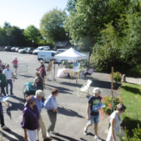 Le lavoir et parking de la Mairie