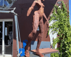 Michel Audiard - ©Indolente sculpture résine rouille