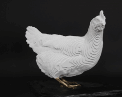 Michel Audiard - ©Poule résine bronze